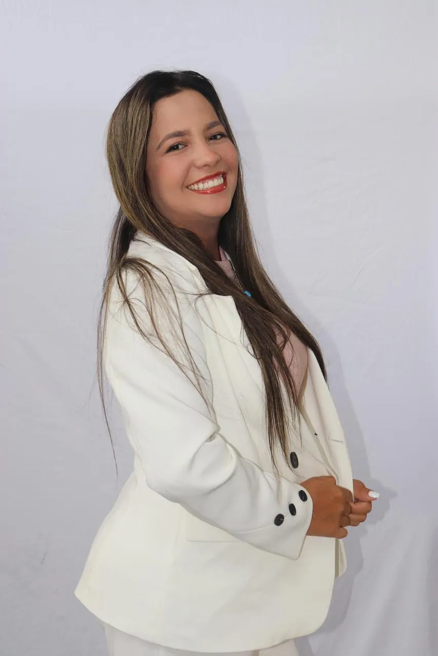 Gabriela Rivero - Especialista en Micropigmentación