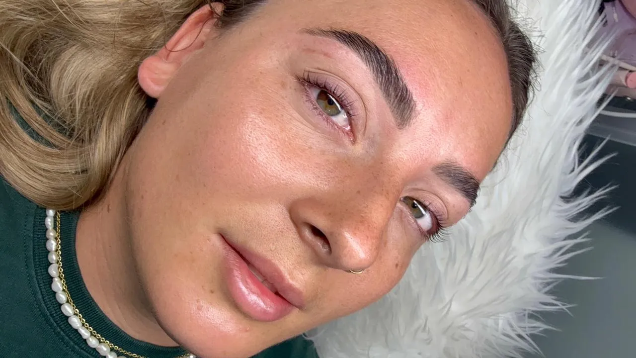 Laminado de cejas resultado natural